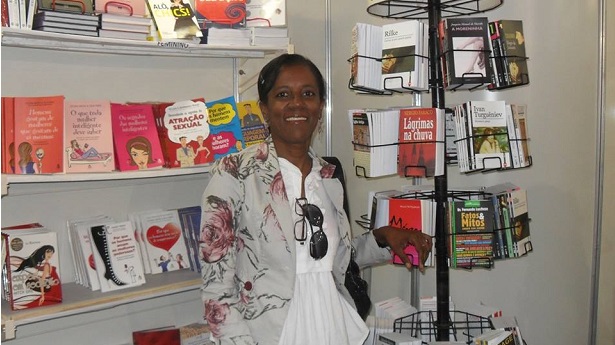 Milagres Escritora Maria do Carmo estará expondo seu livro na Romaria